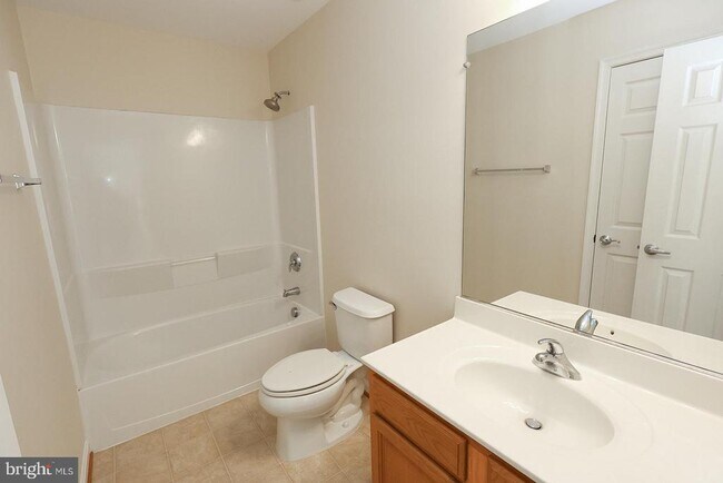 Building Photo - 23305 Hyacinth Ln