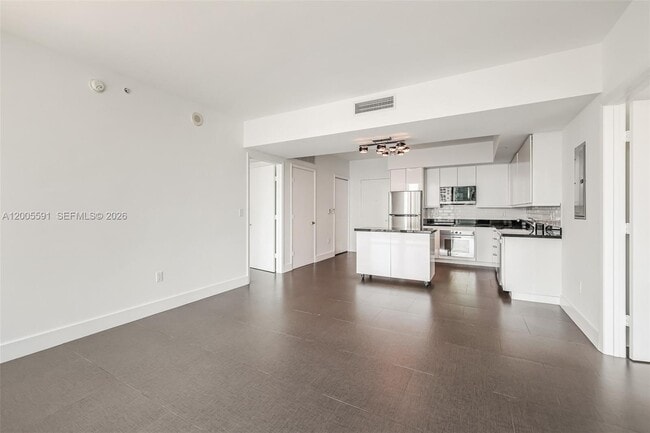 Building Photo - 92 SW 3rd St