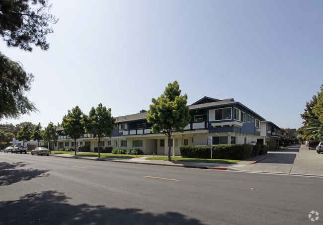 Primary Photo - 360 W Olive Ave