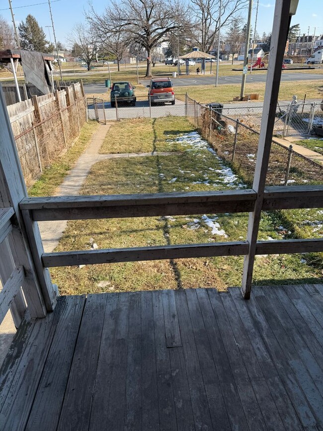 Building Photo - Three bedroom one bath home close route 30