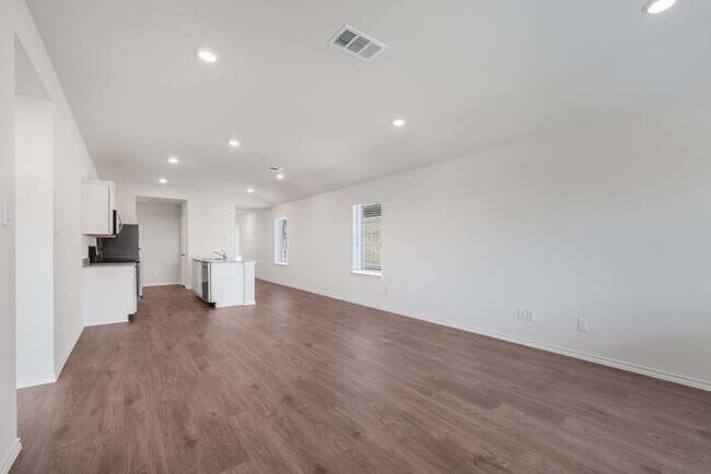 Building Photo - 1709 Potomac Ln
