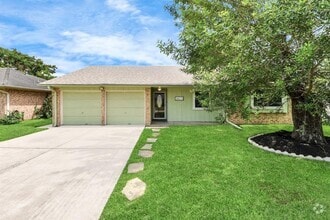Building Photo - 1611 Wildgrove Dr