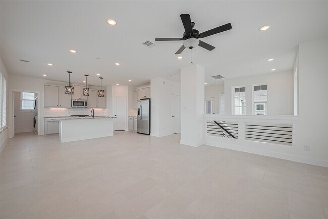 Building Photo - 7746 Meadow Mouse Ln
