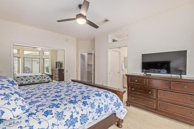 Building Photo - 14113 W Robertson Dr