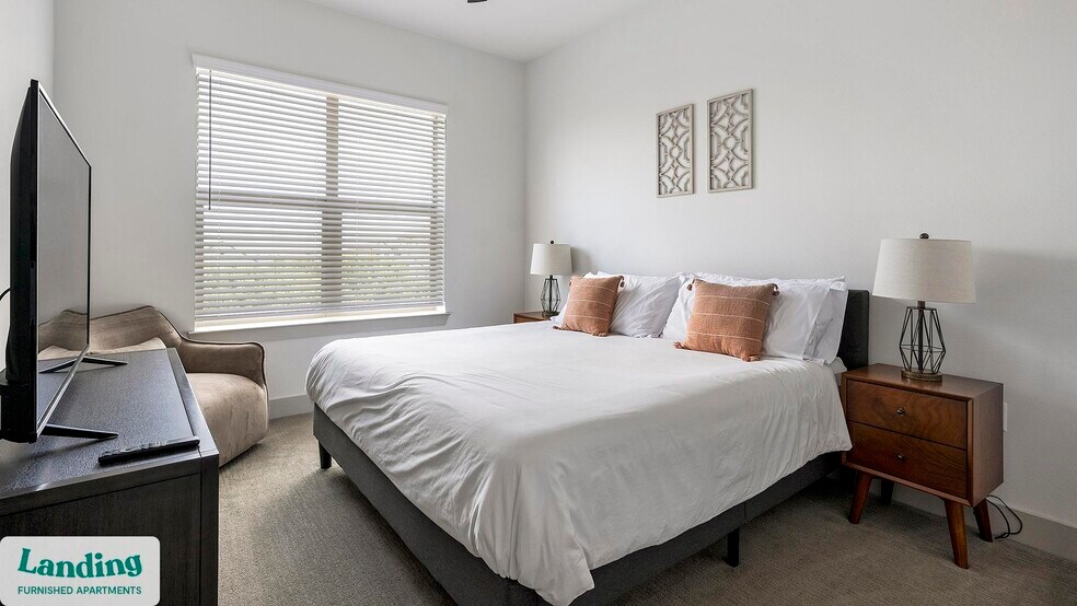 Building Photo - 2511 Montopolis Dr