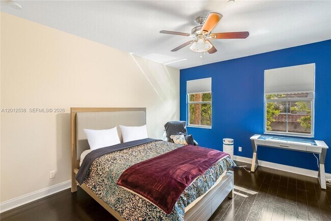 Building Photo - 4025 Cascada Cir
