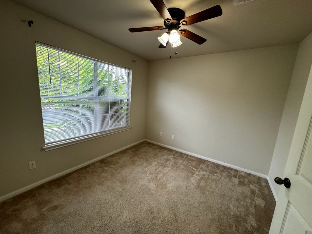 Building Photo - 1600 Melissa Oaks Ln