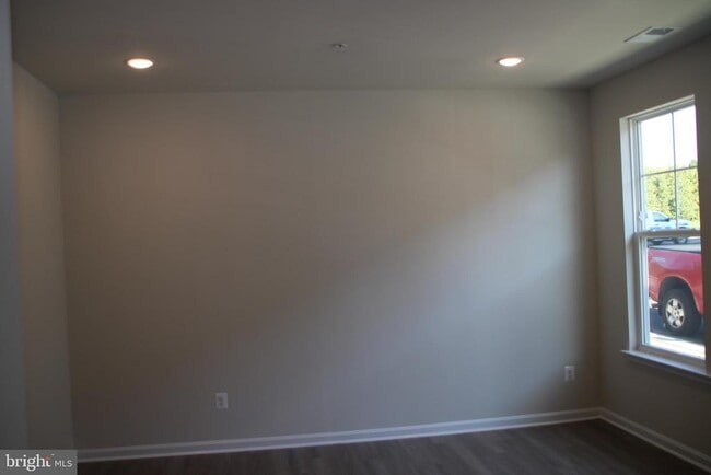 Building Photo - 2583 Hopton Ln
