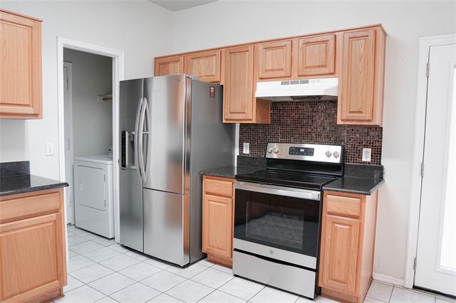 Building Photo - 7108 Park Creek Cir W