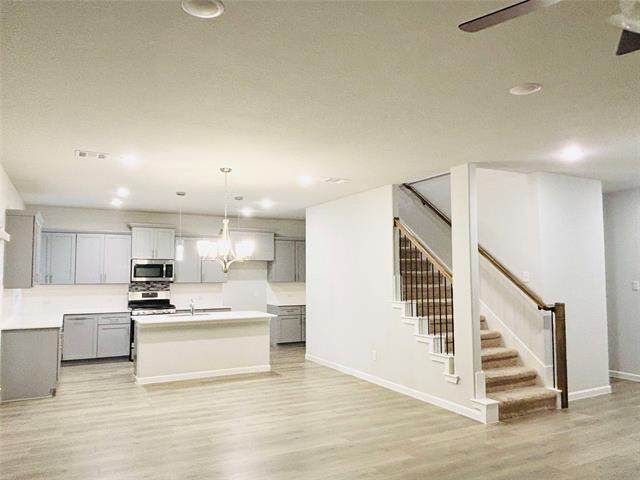 Building Photo - 4732 Bluffview Dr