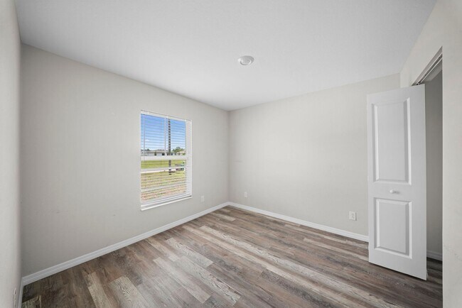 Building Photo - 202 NW 25th Pl