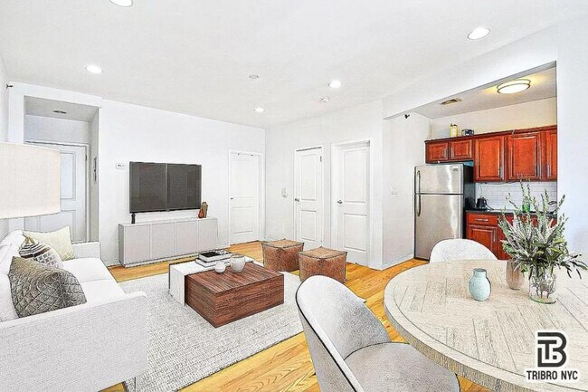 Building Photo - 3 bedroom in BROOKLYN NY 11221