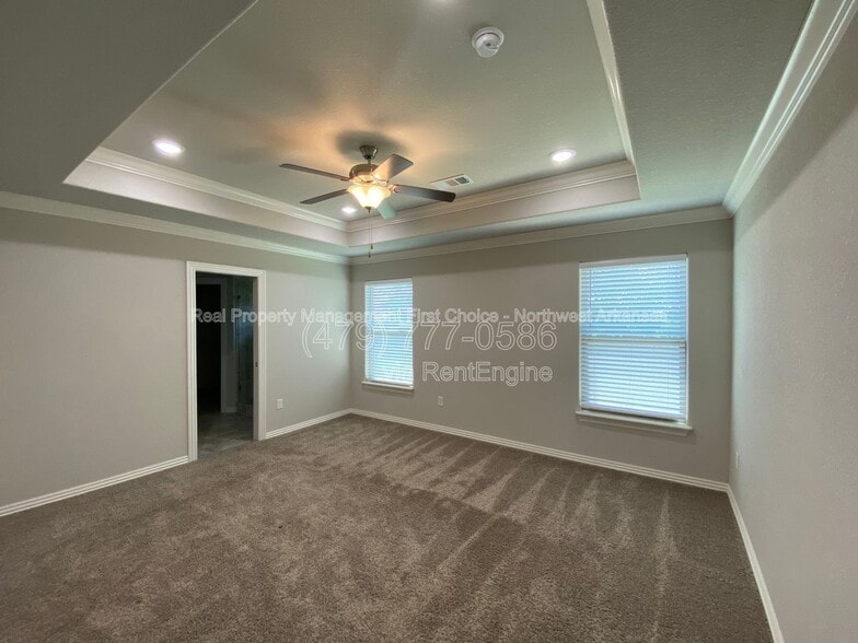 Building Photo - 109 S Geranium Ln