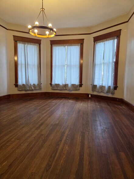 Large Living Room - 531 NE 2nd St