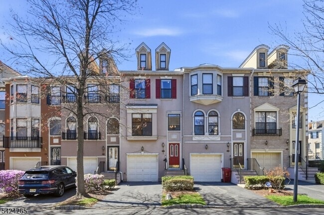Building Photo - 424 Hartford Dr