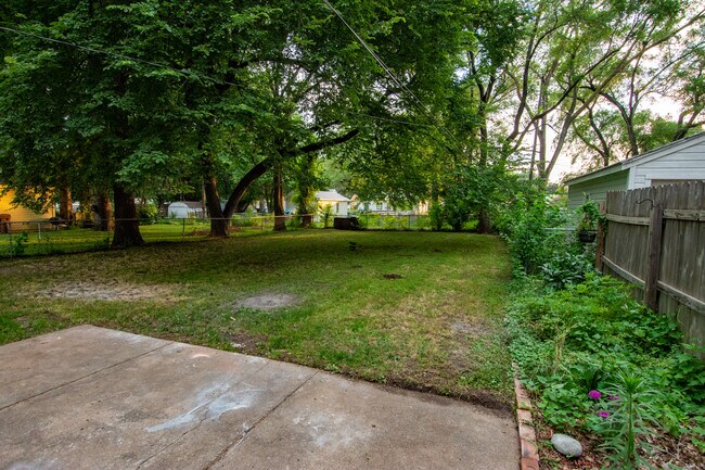 Building Photo - 2802 S Crawford St