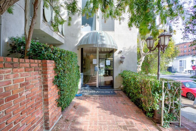 Building Photo - 4255 5th St