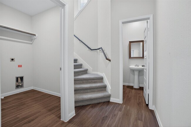 Building Photo - 13320 Burbot Dr