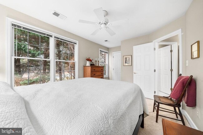 Building Photo - 4620 Knight Pl