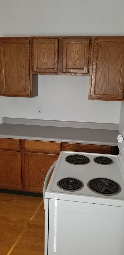 Building Photo - 2 bed, 1 bath apartment