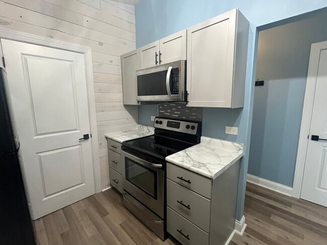 Building Photo - 1371 Cunat Ct