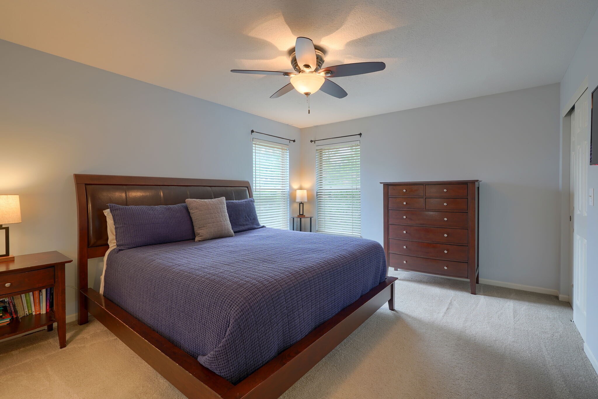 Building Photo - 6850 Fox Run Dr