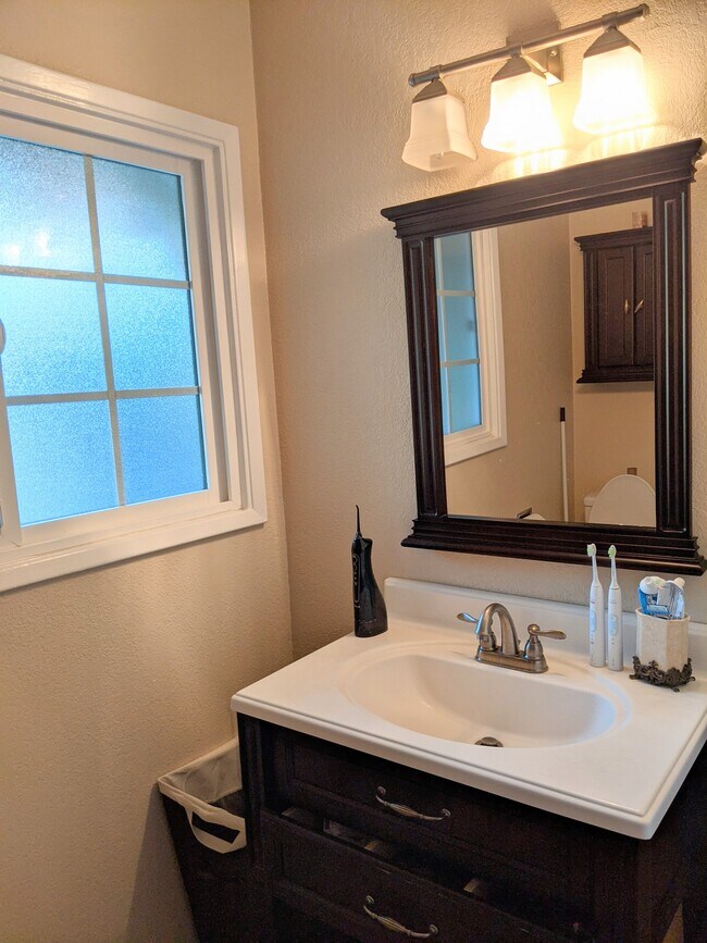 Building Photo - 3437 Gavota Ave