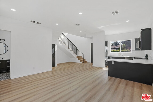 Building Photo - 5741 Cahill Ave