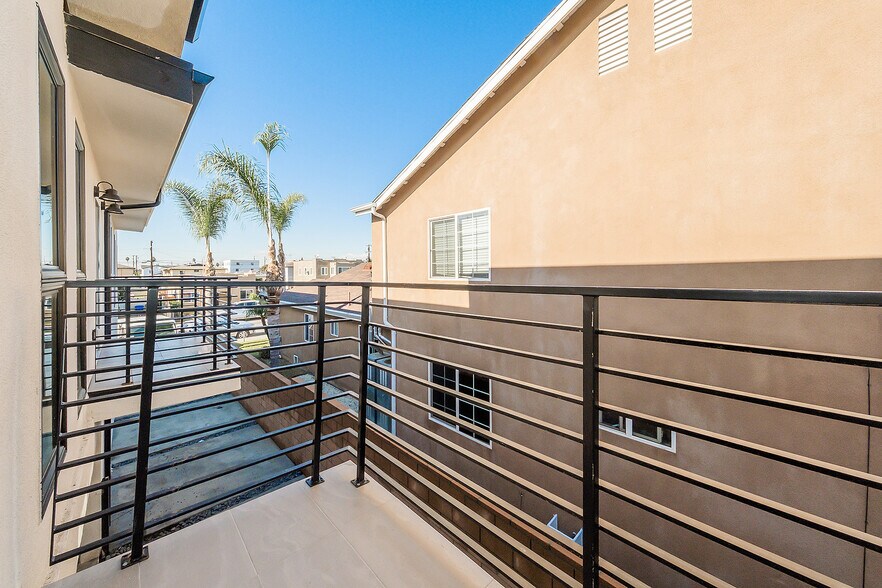 Building Photo - 668 Keenan Ave