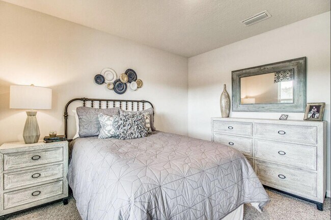 Building Photo - 8610 Tarsus Dr
