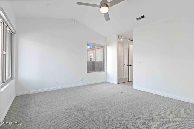 Building Photo - 646 Via Colinas