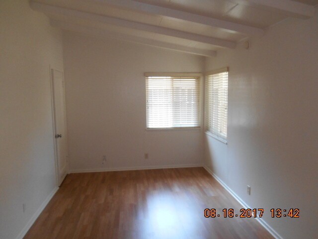 Building Photo - 150 Scott St