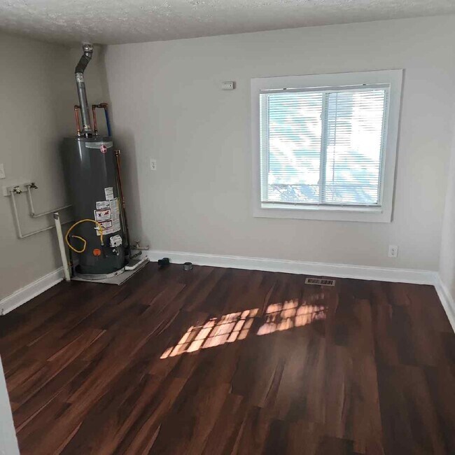 Building Photo - 1018 Navaho Pl