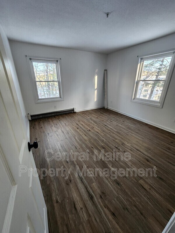 Building Photo - 37 Northern Avenue Heights