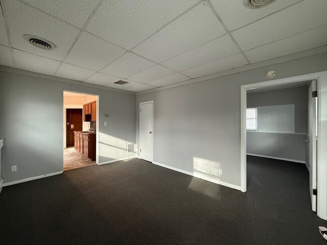 Building Photo - 1441 W Macon St