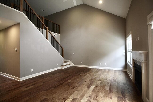 Building Photo - 147 Pinebranch Ct