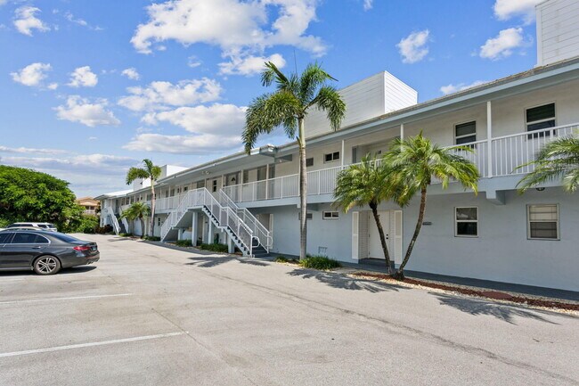 Building Photo - 6100 NE 7th Ave