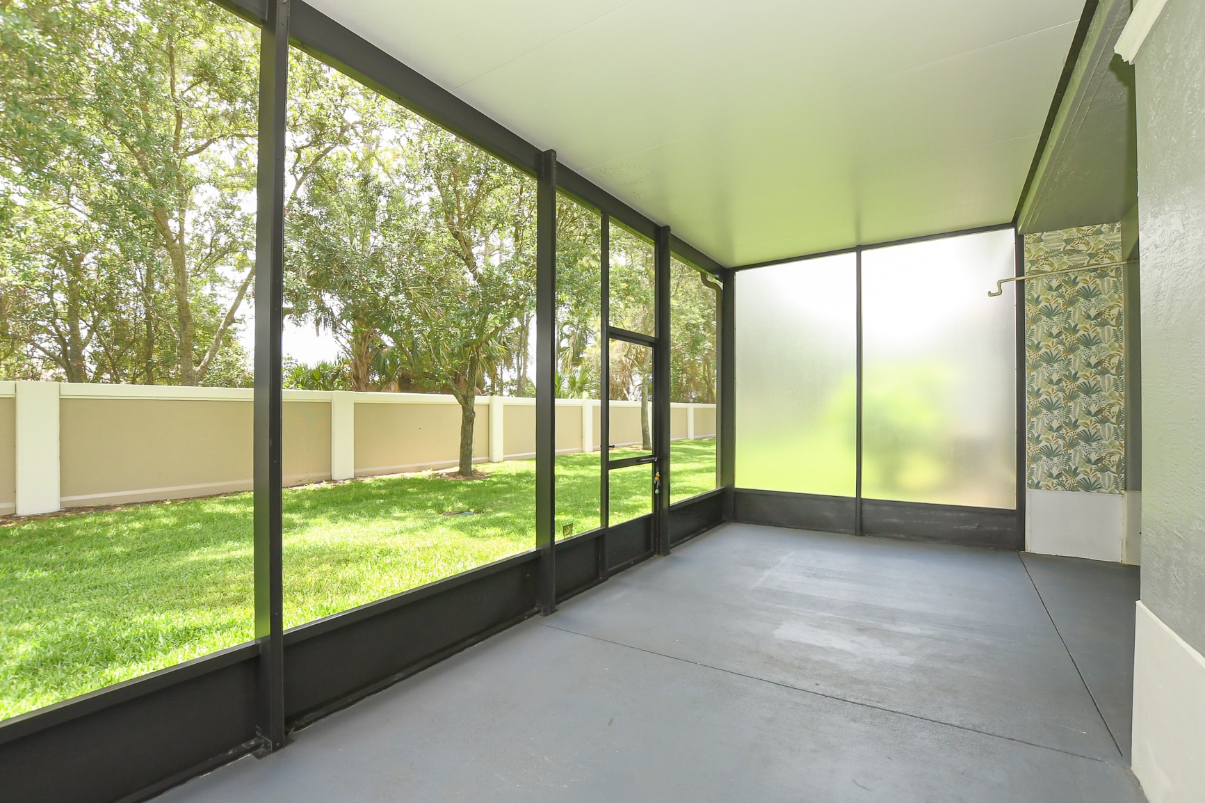 Building Photo - 2206 SW Cape Cod Dr