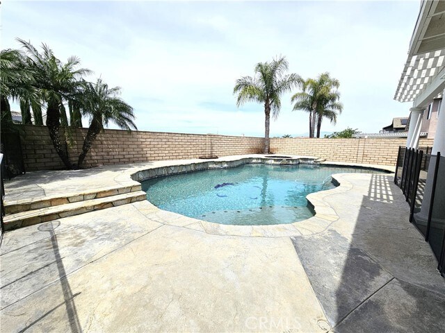 Building Photo - 2938 S Buena Vista Ave