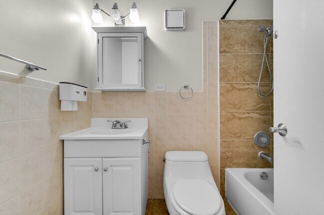 Building Photo - 3255 Kirchoff Rd