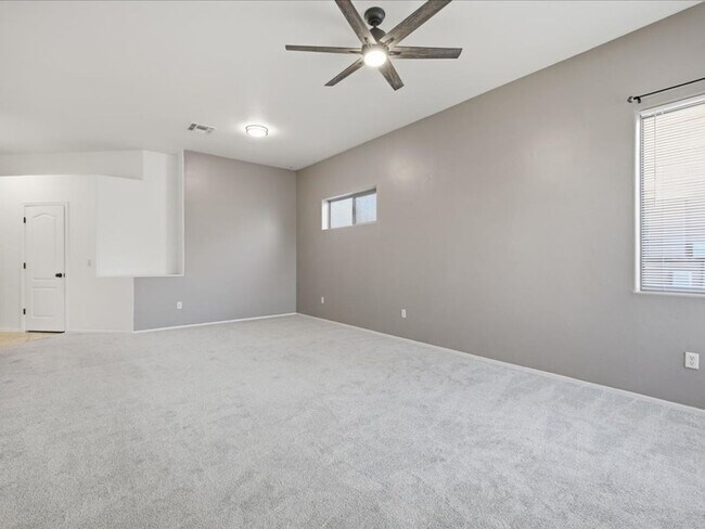 Building Photo - 601 E Pima Meadows Dr
