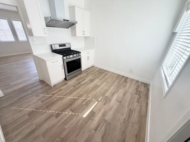 Building Photo - M Sullivan