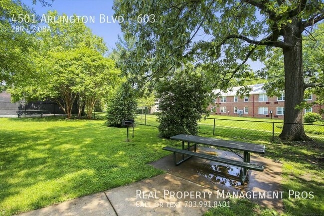 Building Photo - 4501 Arlington Blvd