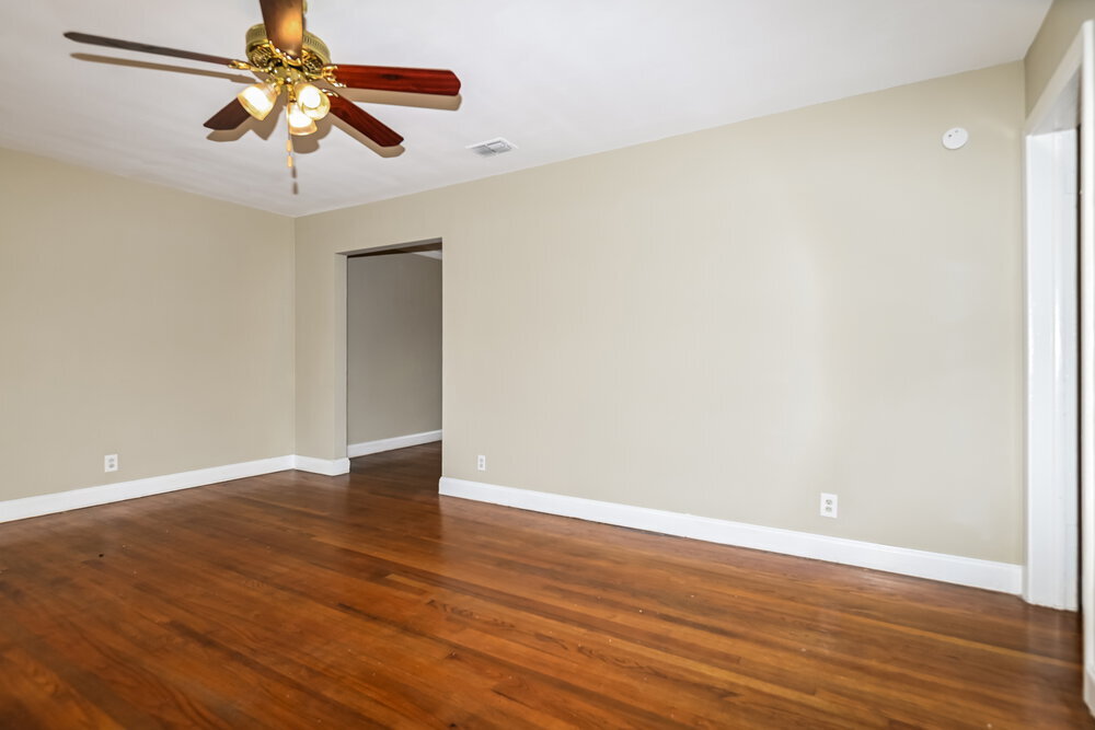 Building Photo - 2615 Ligustrum Rd