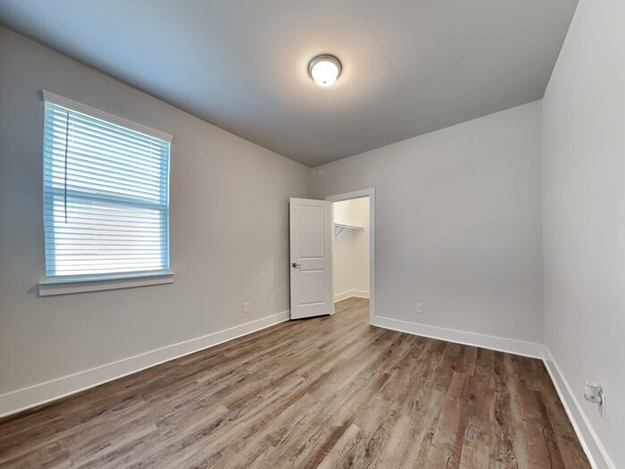 Building Photo - 1420 Marvin Gardens