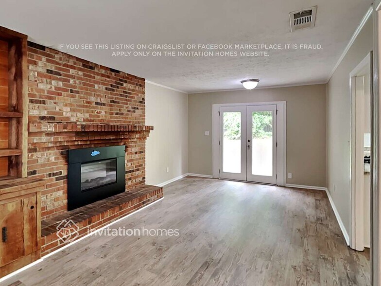 Building Photo - 5675 Elmtree Dr
