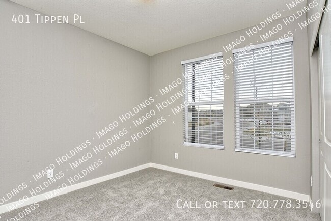 Building Photo - 401 Tippen Pl
