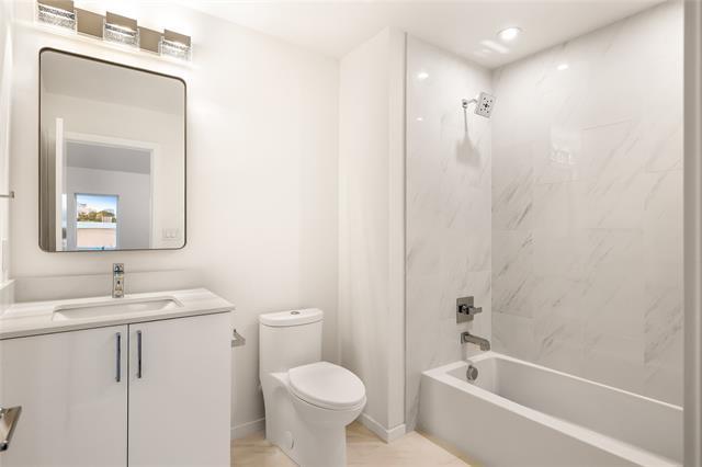 Building Photo - 829 Nomas St