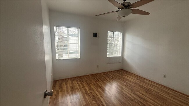 Building Photo - 5611 Jackson St