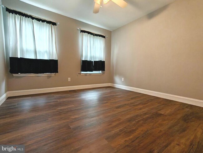 Building Photo - 104 Coventry Way